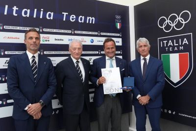 coni cnx99329 1200px 1600 1000 80