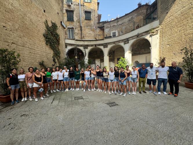 Nazionale under 16 femminile in visita al quartiere Sanità, a Napoli