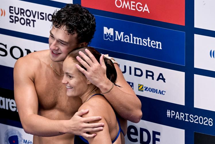 Europei di Parigi. Tuffi giorno 3. Finali 3m sincro misto e trampolino 1m F