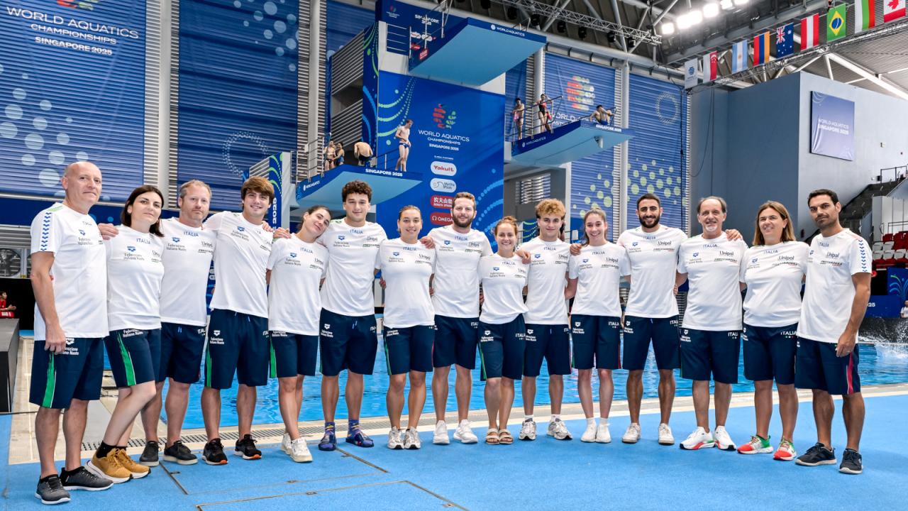 images/large/Members_of_diving_team_Italy_DBM_DB10014.JPG