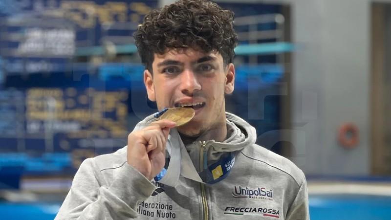images/large/VALERIO_MOSCA_2.ORO_JEURO.UN.jpg