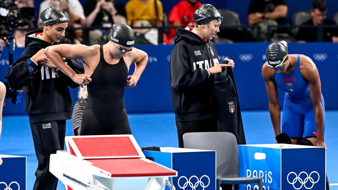 images/large/swimming_4x100m_Freestyle_Relay_Women_Heats_DBM_GS14932.JPG